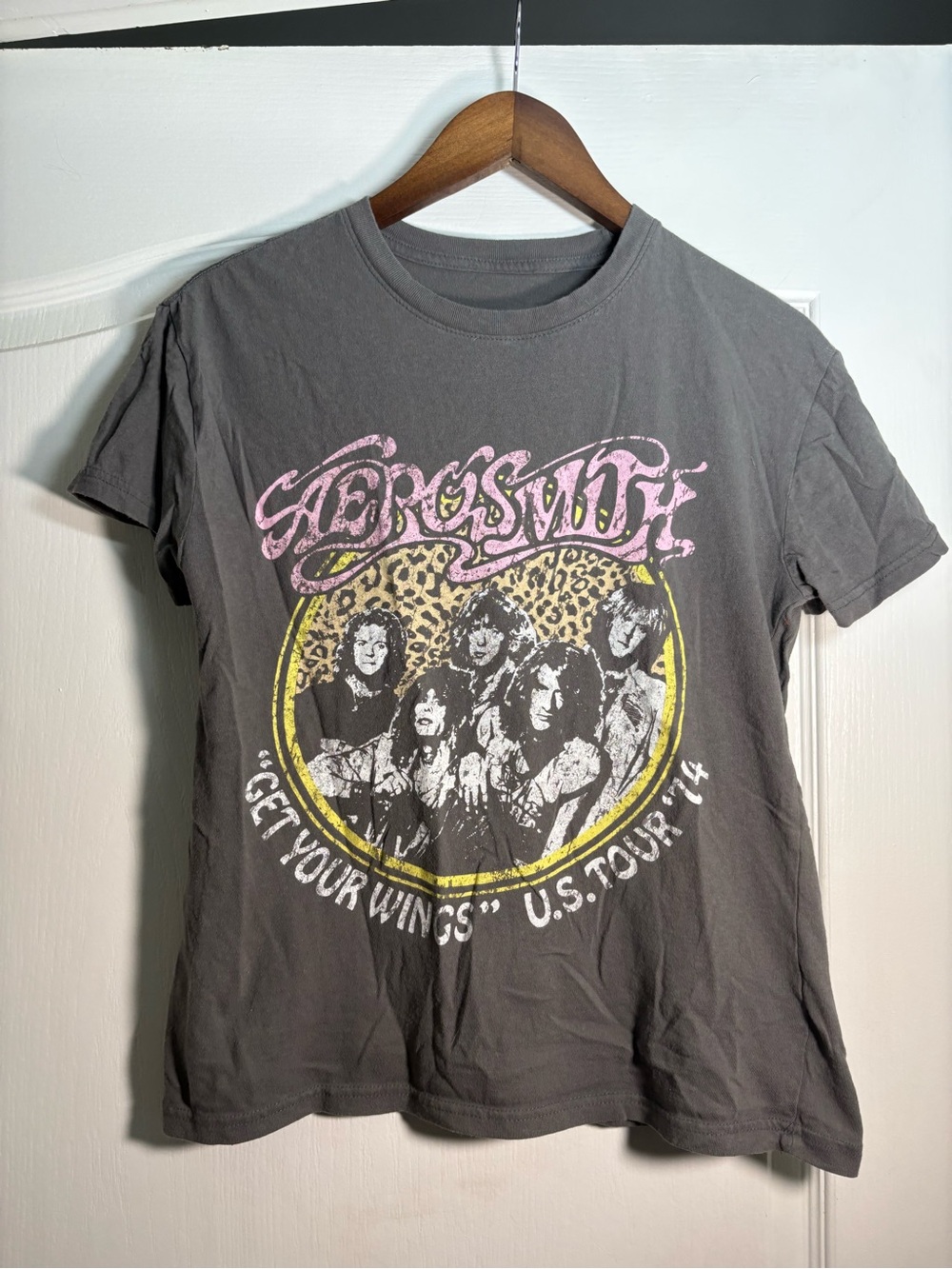 Hot Topic Gray Aerosmith Graphic Tee with Pink and Yellow Accents